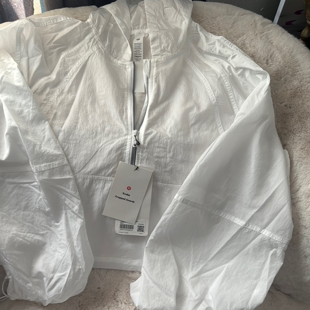 Lululemon scuba Cropped Anorak Sz 10 white